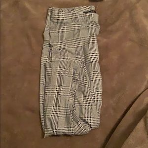 Forever 21 black and white leggings